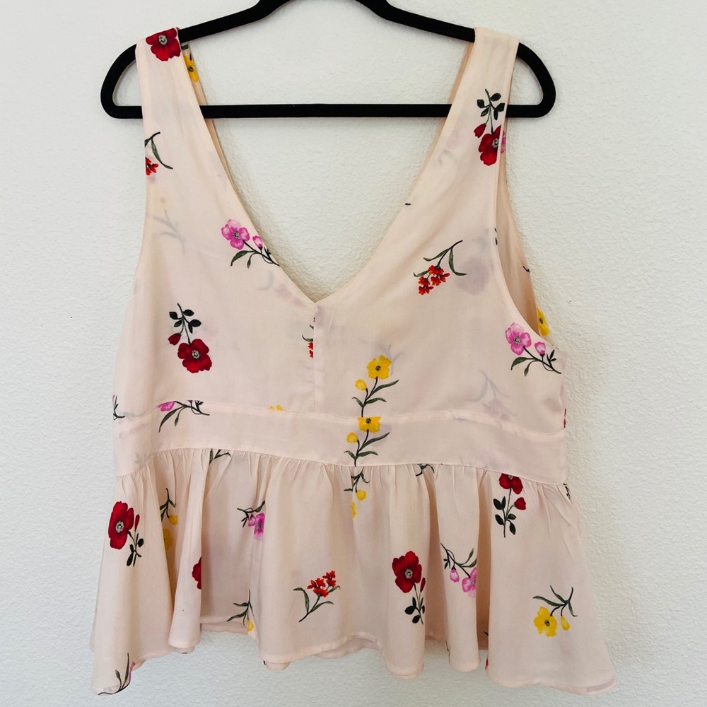 Top - Picture 2 of 3